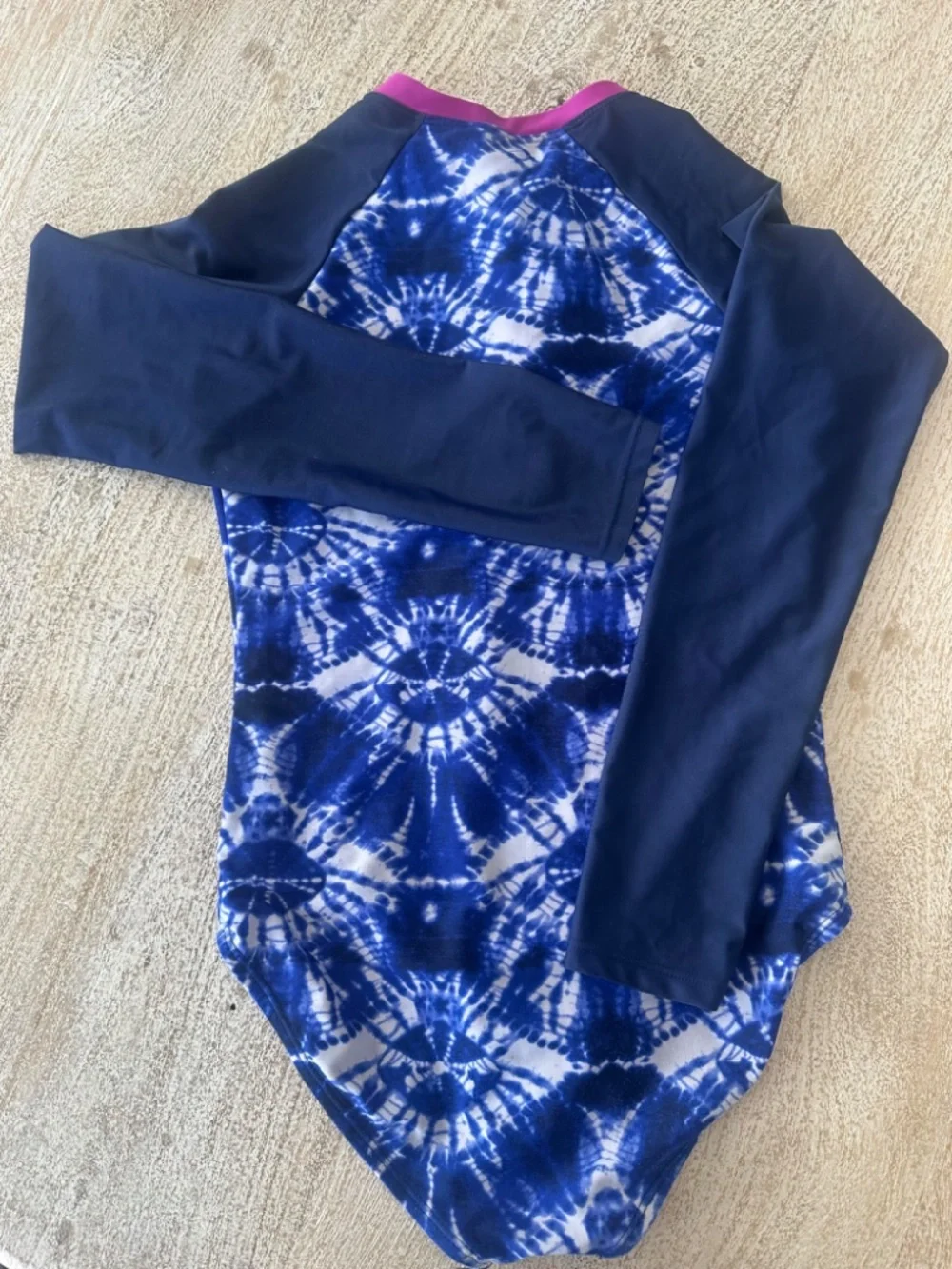 Girls Rash Guard - Picture 2 of 3